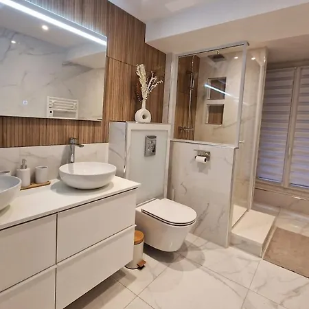 La Loge : Un Ecrin De Modernite Spacieux Avec 4 Au Coeur De